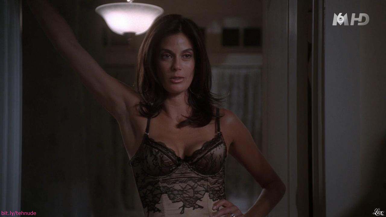 There are very few things in the world hotter than Teri Hatcher in Desperat...