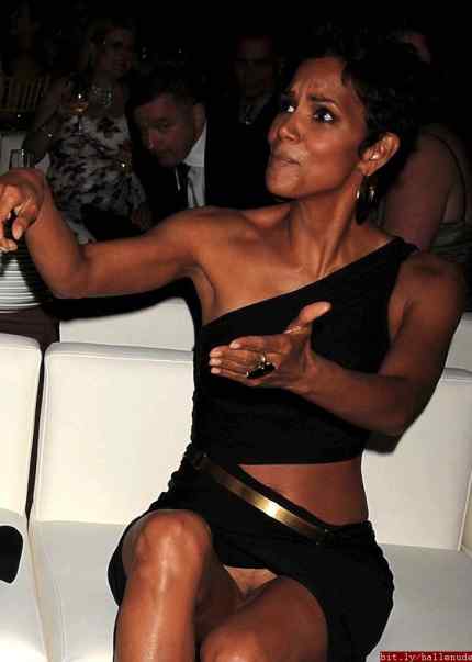 Nude pictures halle berry